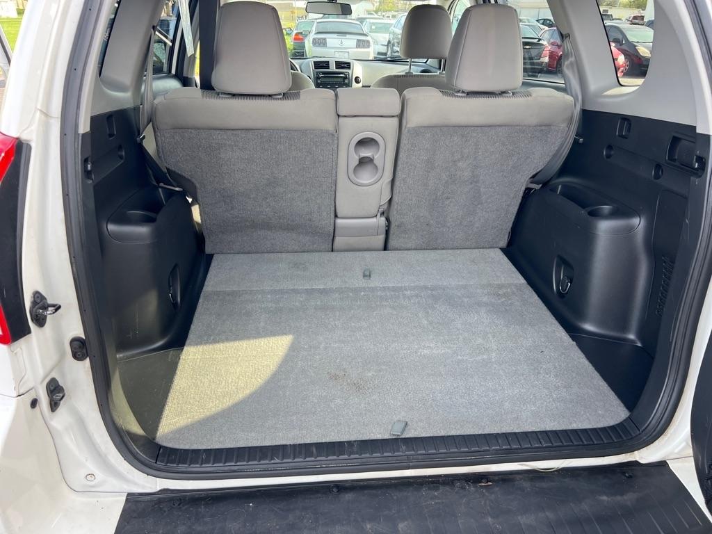 Toyota RAV4 Base I4 4WD 2012