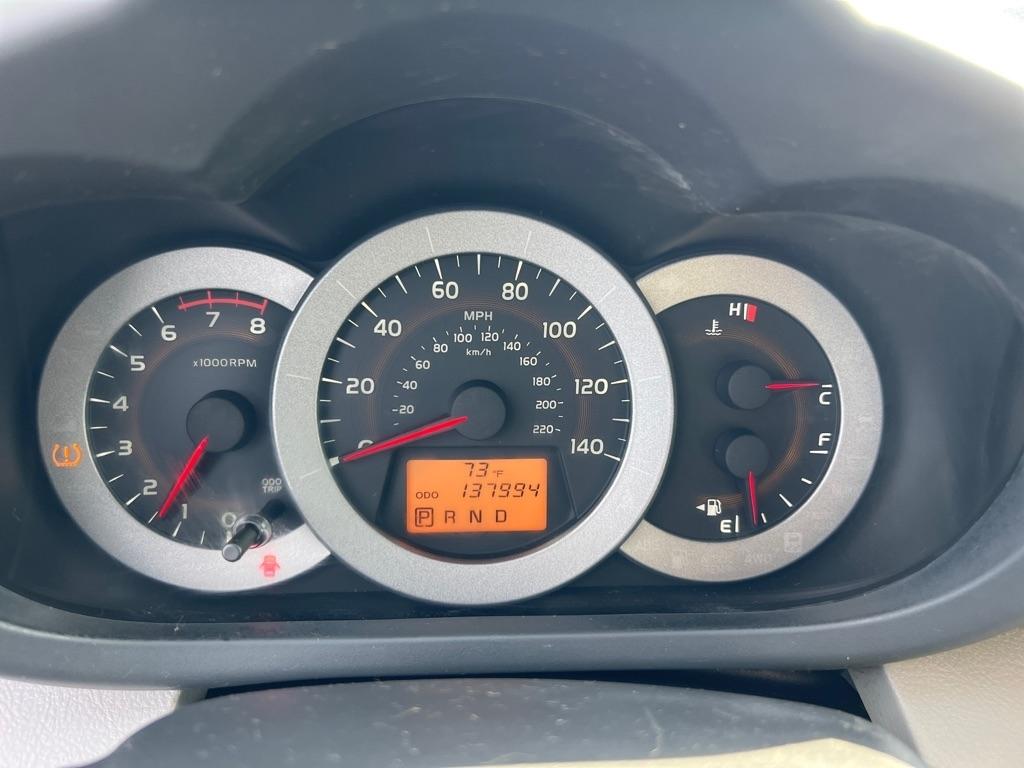 Toyota RAV4 Base I4 4WD 2012