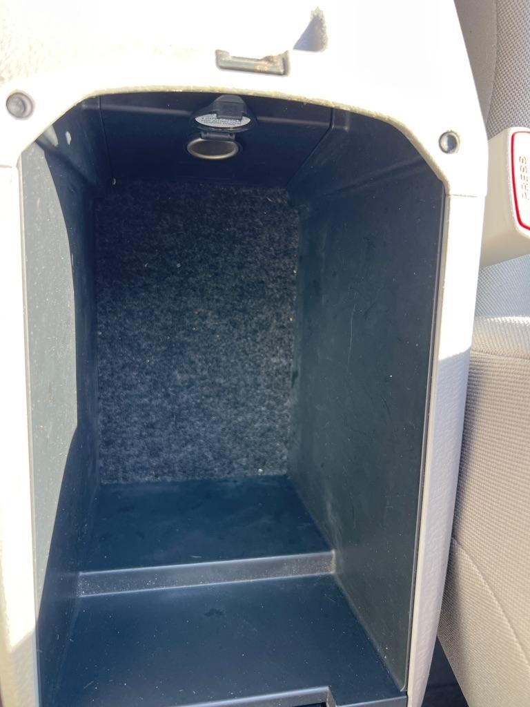 Toyota RAV4 Base I4 4WD 2012