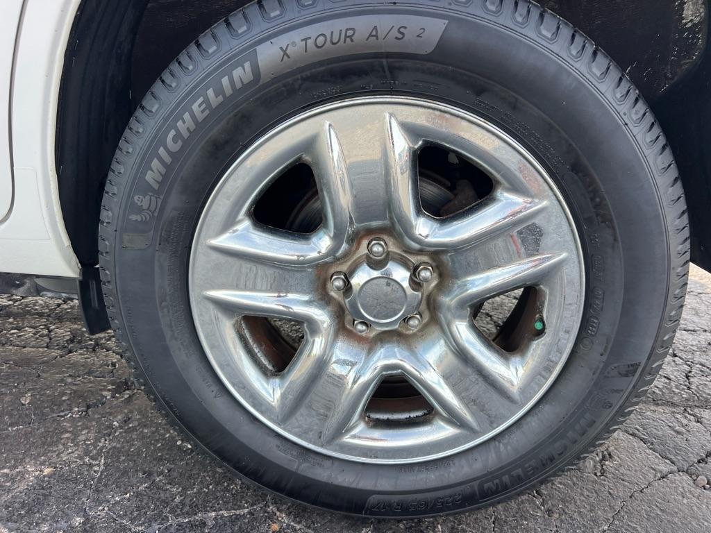 Toyota RAV4 Base I4 4WD 2012