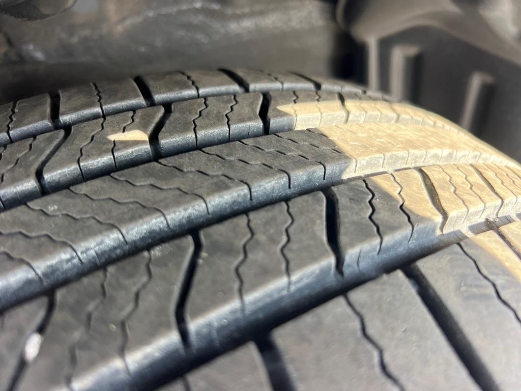 Toyota RAV4 Base I4 4WD 2012