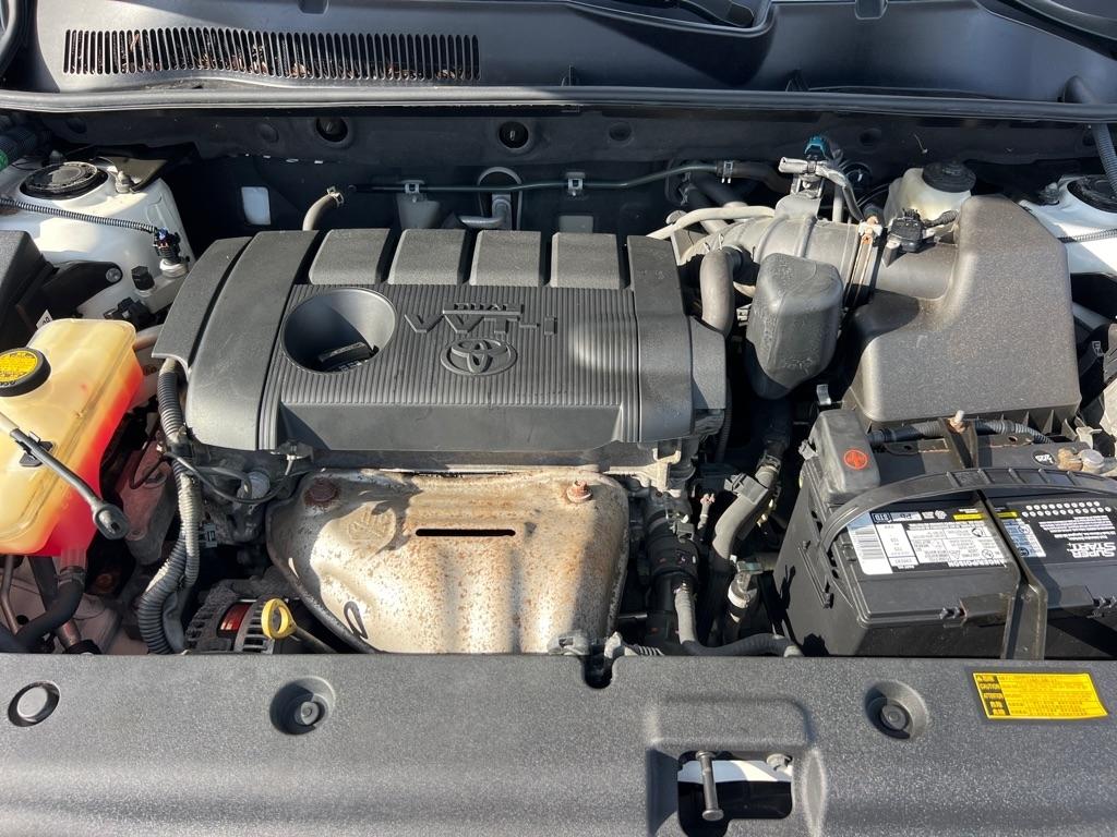 Toyota RAV4 Base I4 4WD 2012