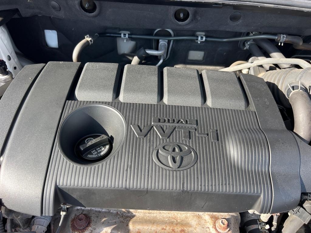 Toyota RAV4 Base I4 4WD 2012