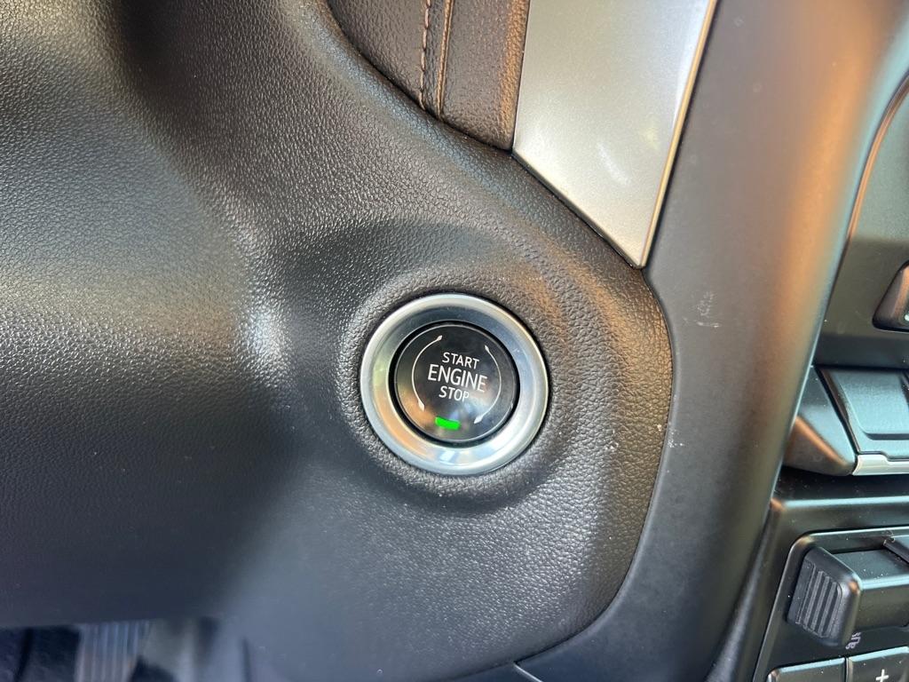 Chevrolet Silverado 1500 RST Crew Cab 4WD 2020