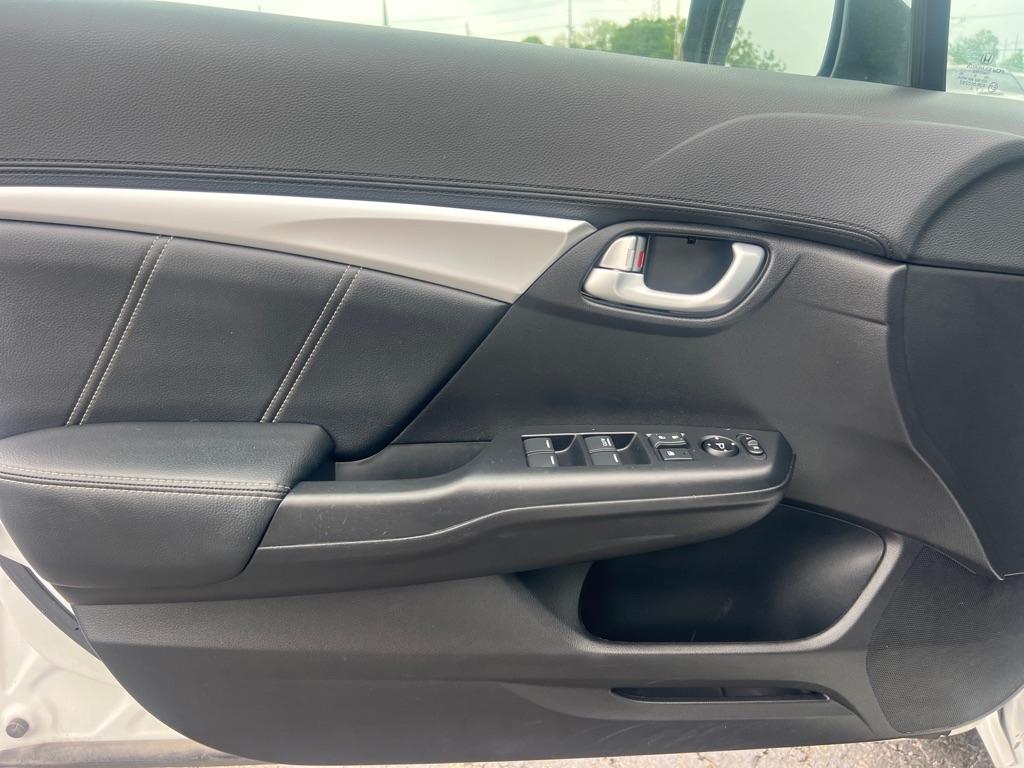 Honda Civic EX-L Sedan 5-Speed AT 2013