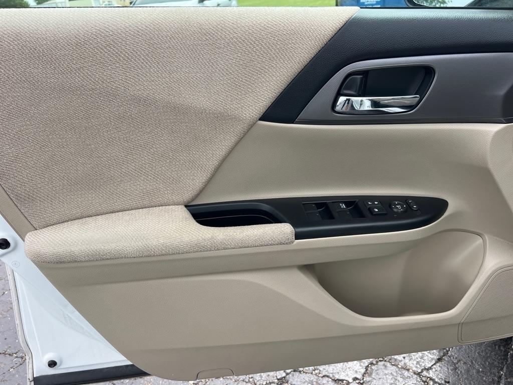 Honda Accord LX Sedan CVT 2013