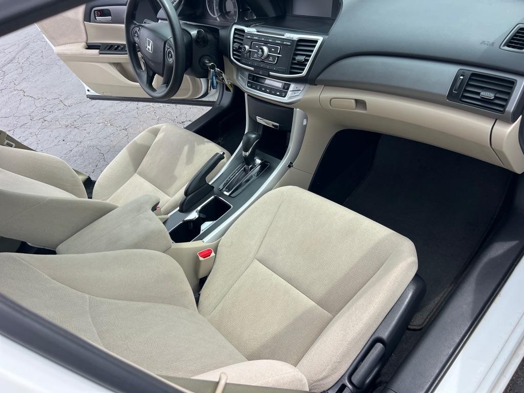 Honda Accord LX Sedan CVT 2013