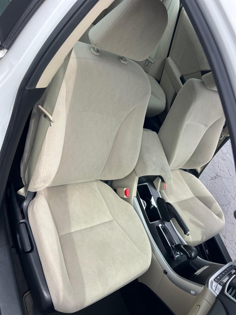 Honda Accord LX Sedan CVT 2013