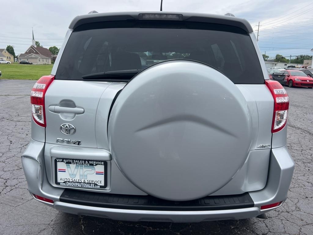 Toyota RAV4 Base I4 4WD 2011