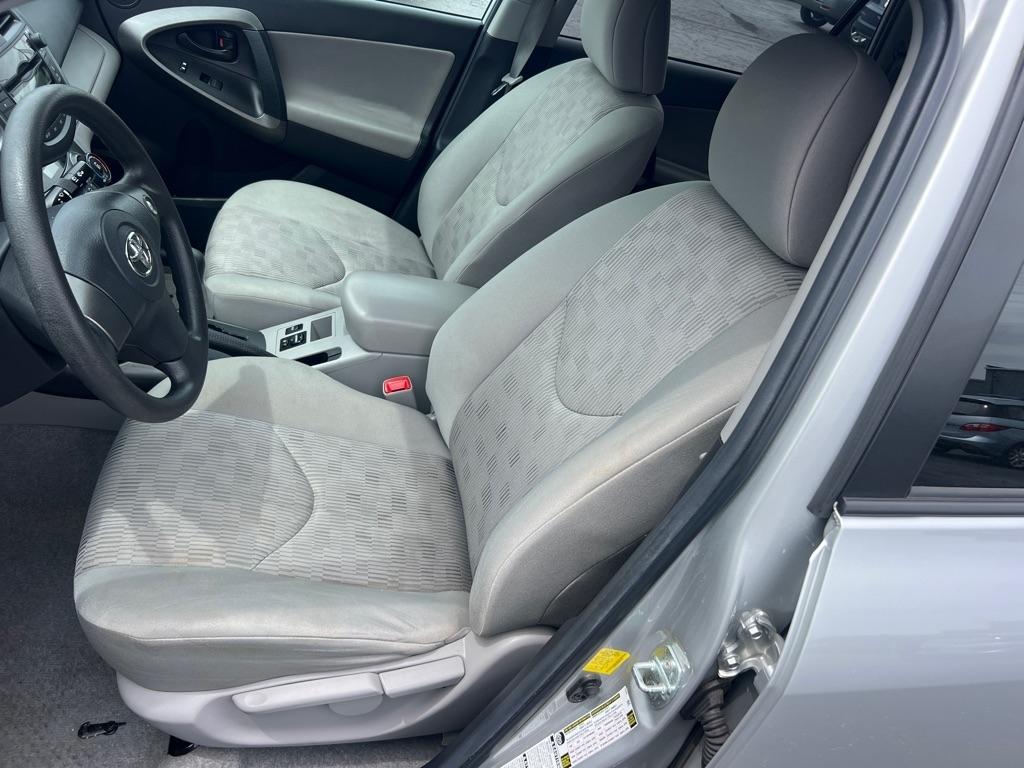 Toyota RAV4 Base I4 4WD 2011