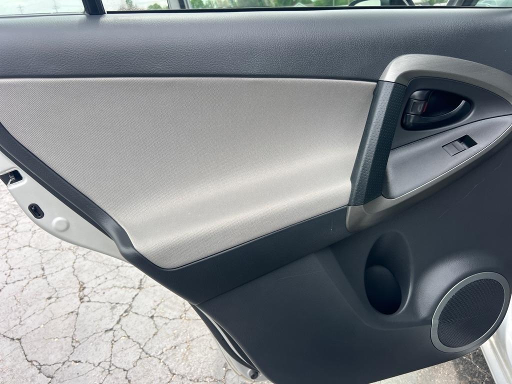 Toyota RAV4 Base I4 4WD 2011