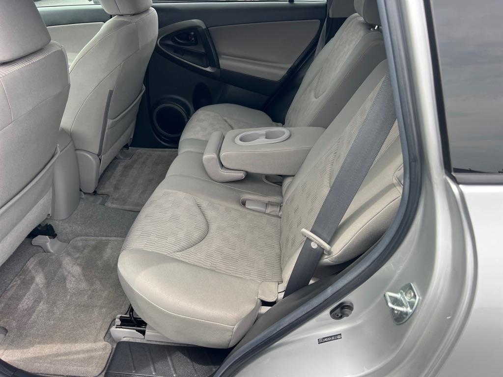 Toyota RAV4 Base I4 4WD 2011