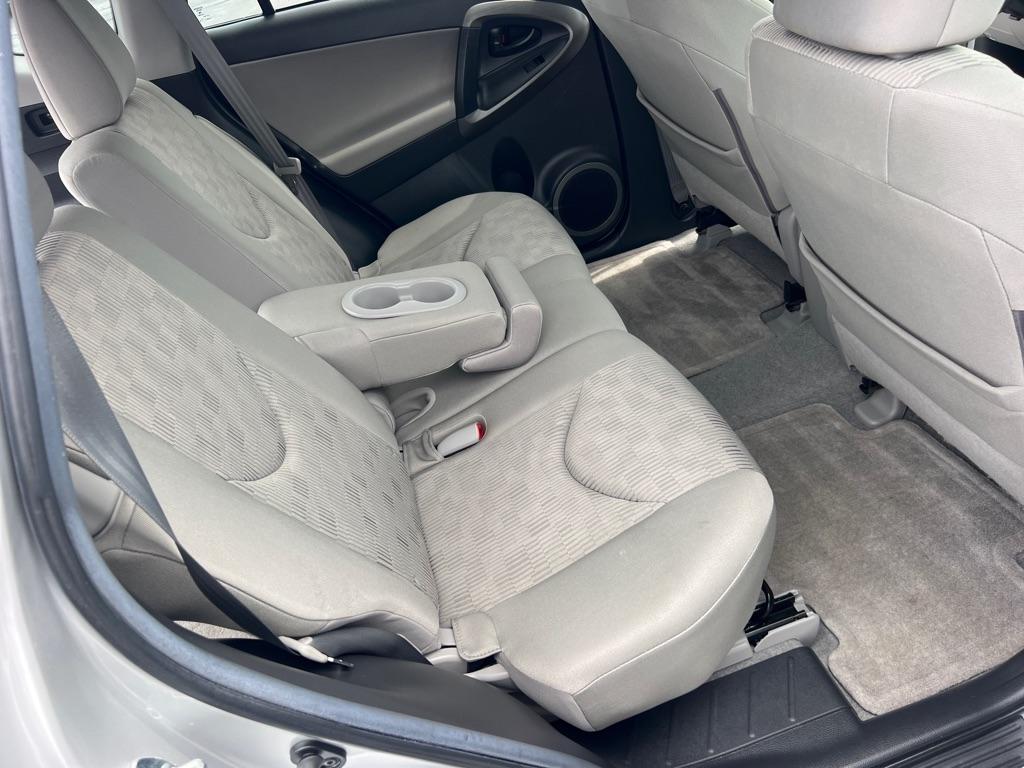 Toyota RAV4 Base I4 4WD 2011