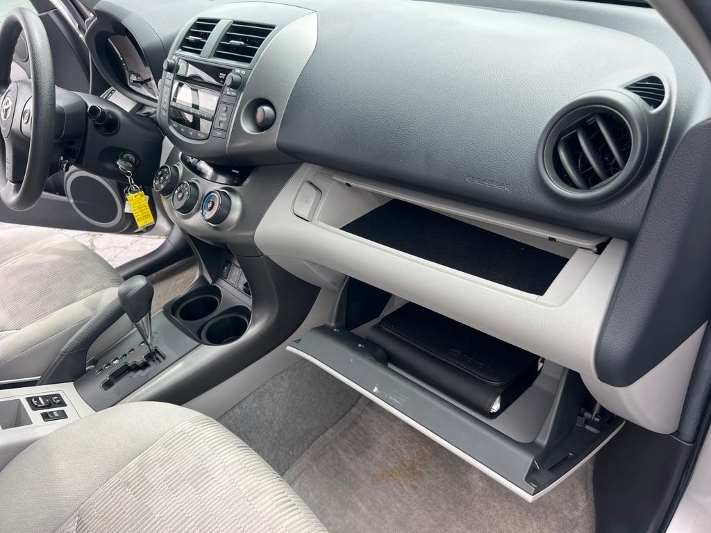 Toyota RAV4 Base I4 4WD 2011