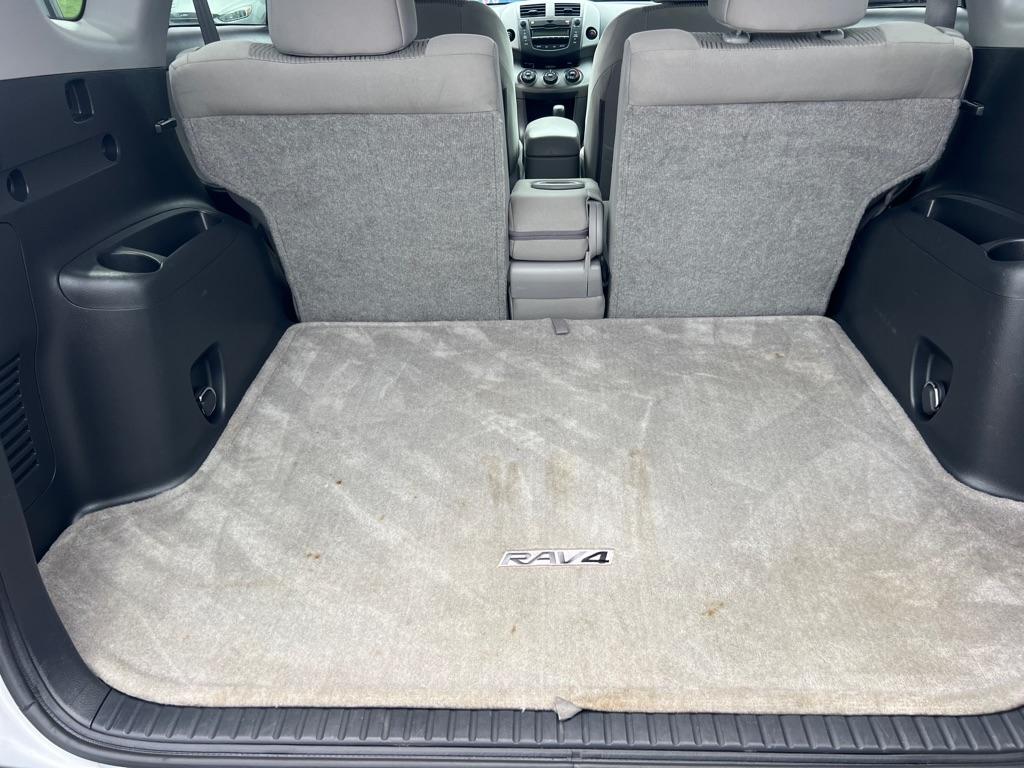 Toyota RAV4 Base I4 4WD 2011