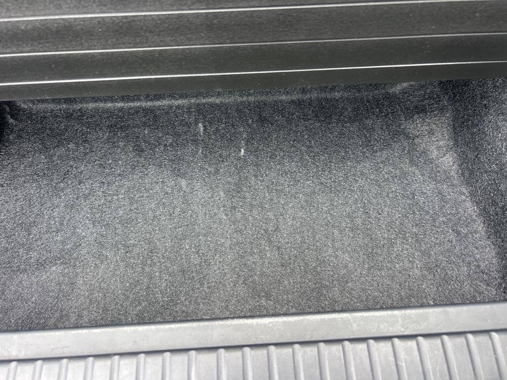 Toyota RAV4 Base I4 4WD 2011