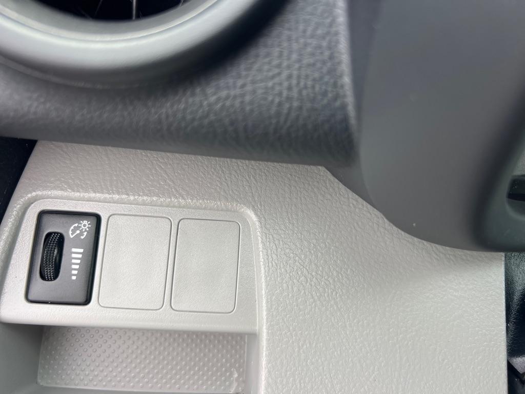 Toyota RAV4 Base I4 4WD 2011