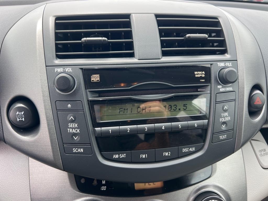 Toyota RAV4 Base I4 4WD 2011