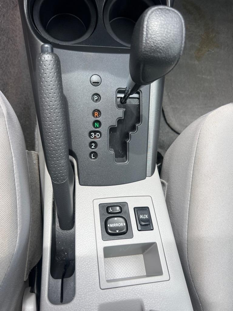 Toyota RAV4 Base I4 4WD 2011