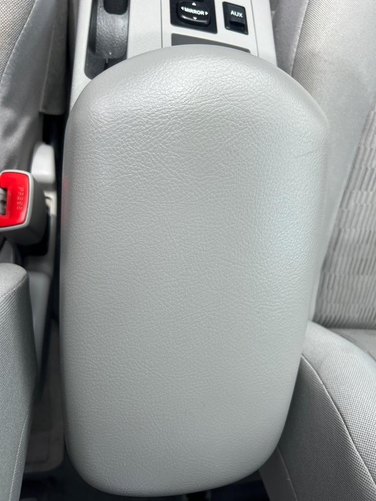 Toyota RAV4 Base I4 4WD 2011