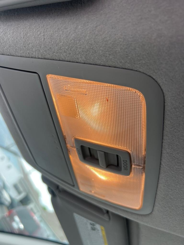 Toyota RAV4 Base I4 4WD 2011