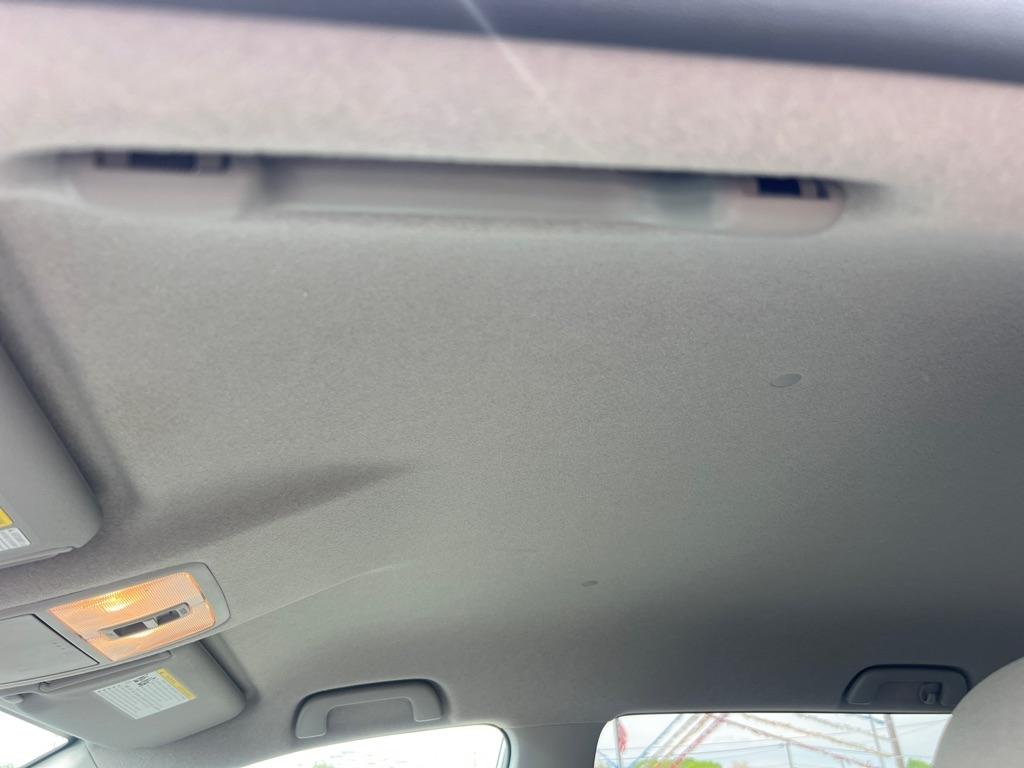 Toyota RAV4 Base I4 4WD 2011