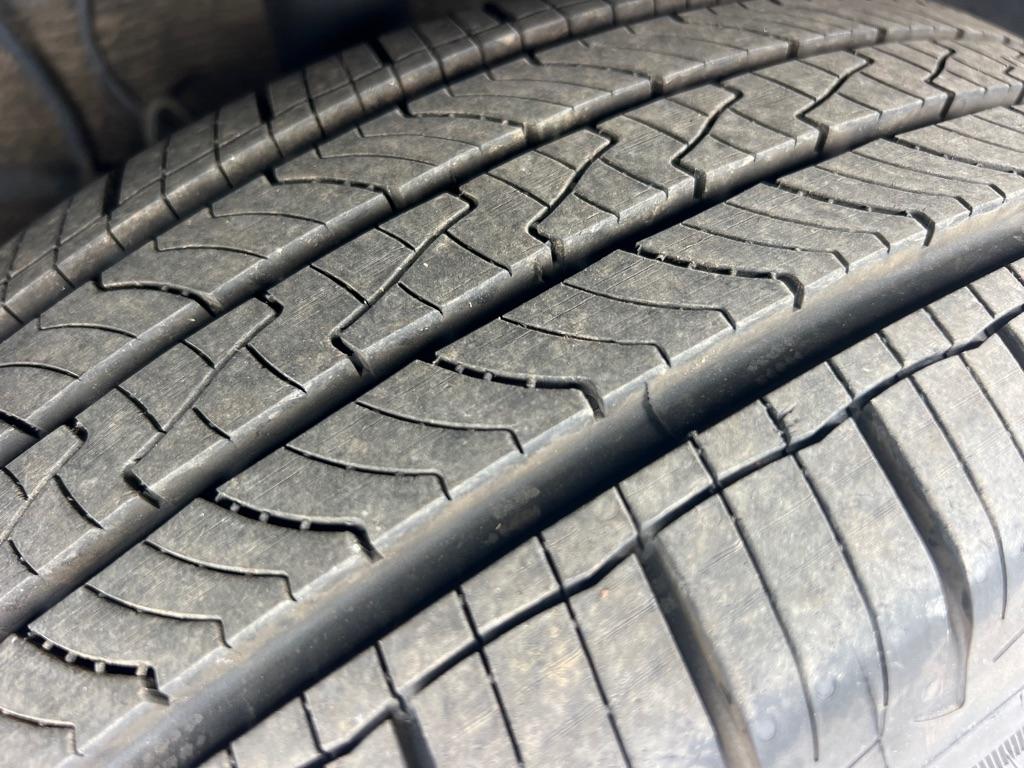 Toyota RAV4 Base I4 4WD 2011