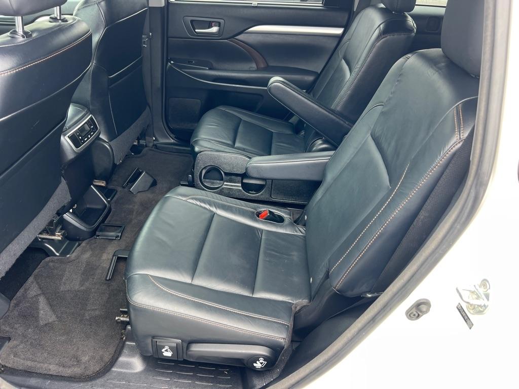 Toyota Highlander XLE AWD V6 2014