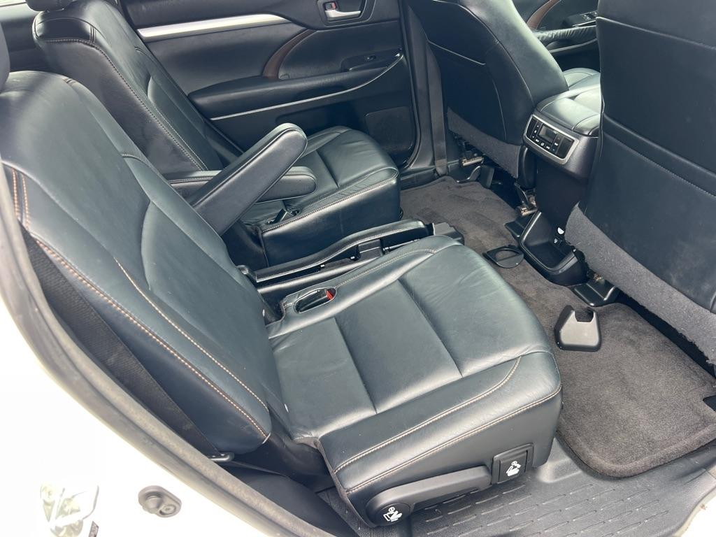 Toyota Highlander XLE AWD V6 2014