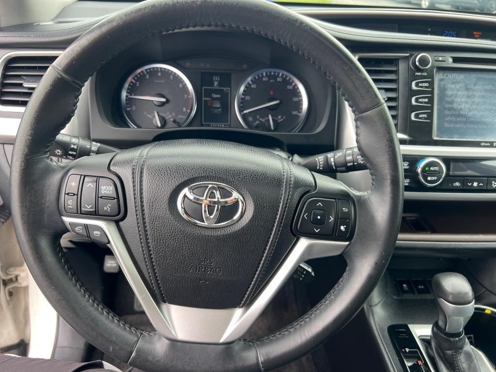 Toyota Highlander XLE AWD V6 2014