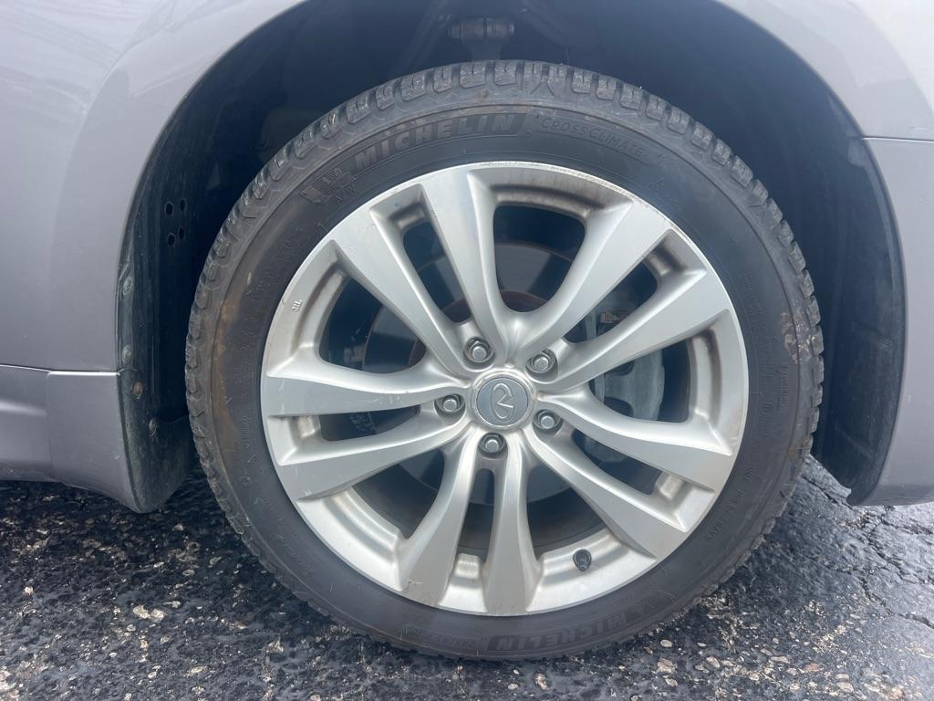 Infiniti M 35 4WD 2008