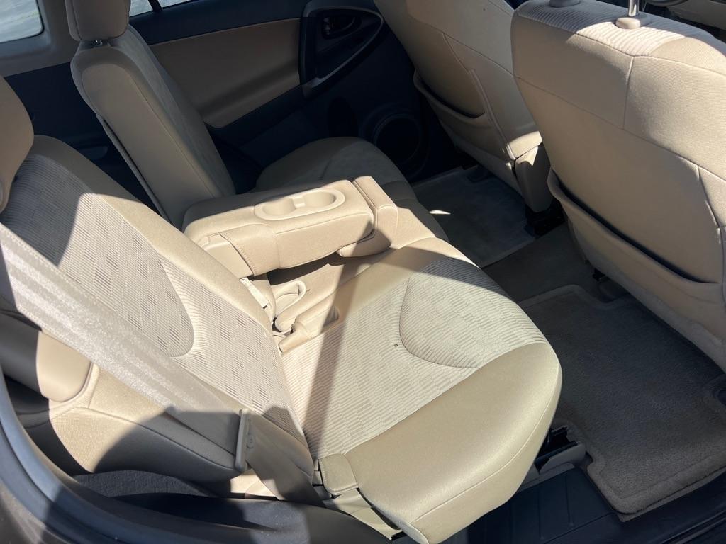Toyota RAV4 4WD 4dr I4 (Natl) 2012