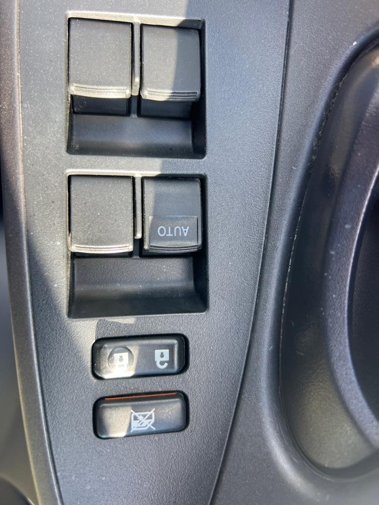 Toyota RAV4 4WD 4dr I4 (Natl) 2012