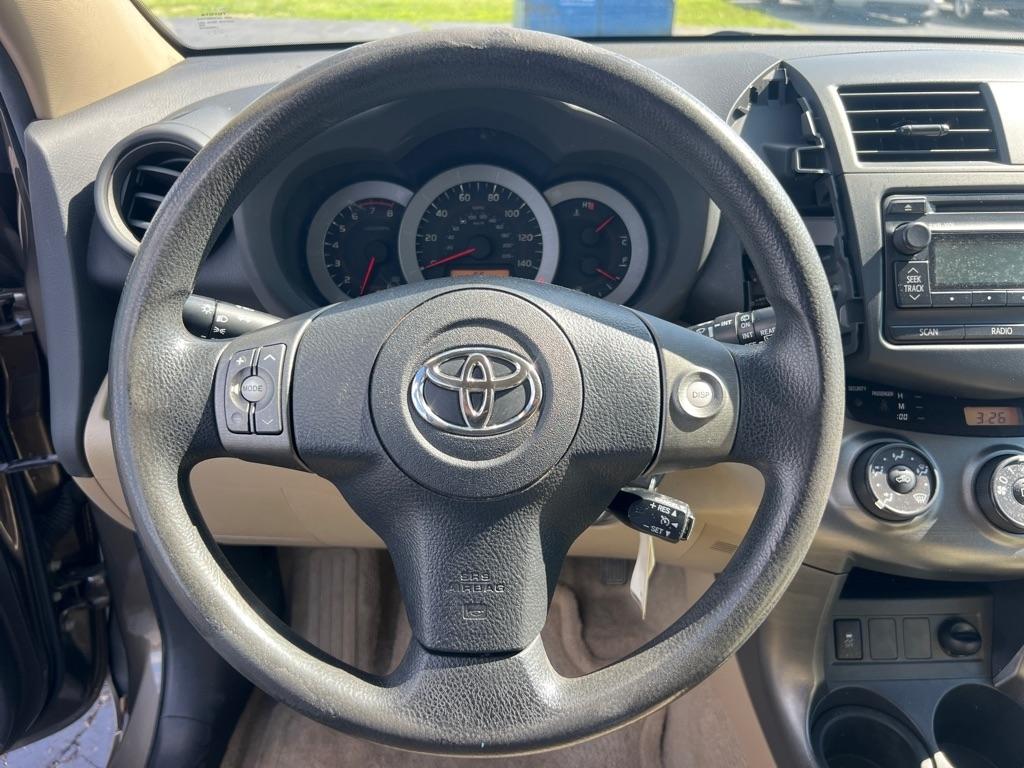 Toyota RAV4 4WD 4dr I4 (Natl) 2012