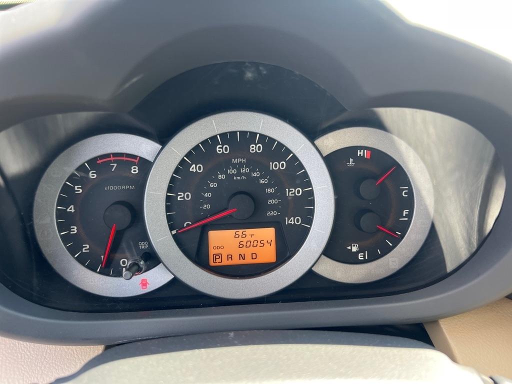 Toyota RAV4 4WD 4dr I4 (Natl) 2012