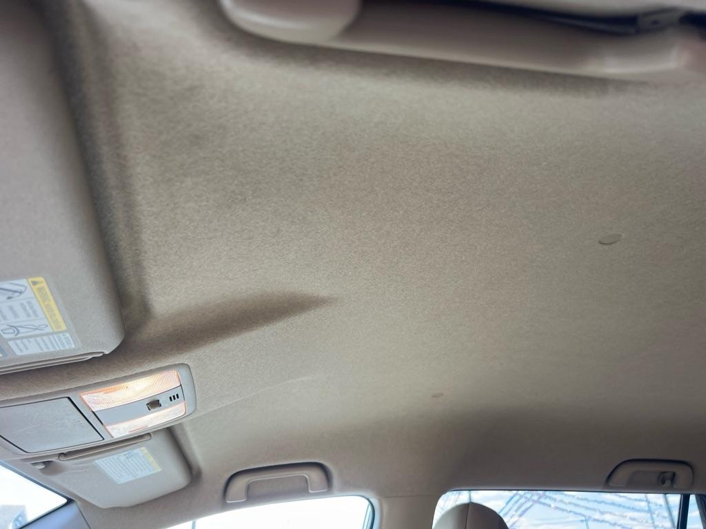 Toyota RAV4 4WD 4dr I4 (Natl) 2012
