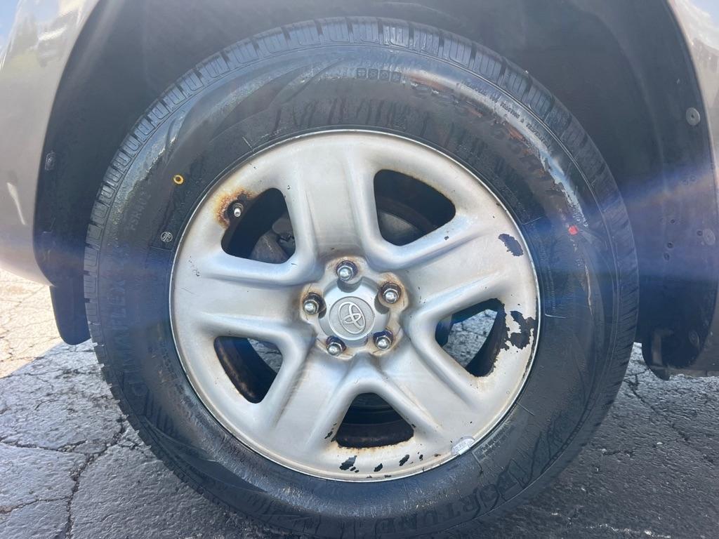 Toyota RAV4 4WD 4dr I4 (Natl) 2012
