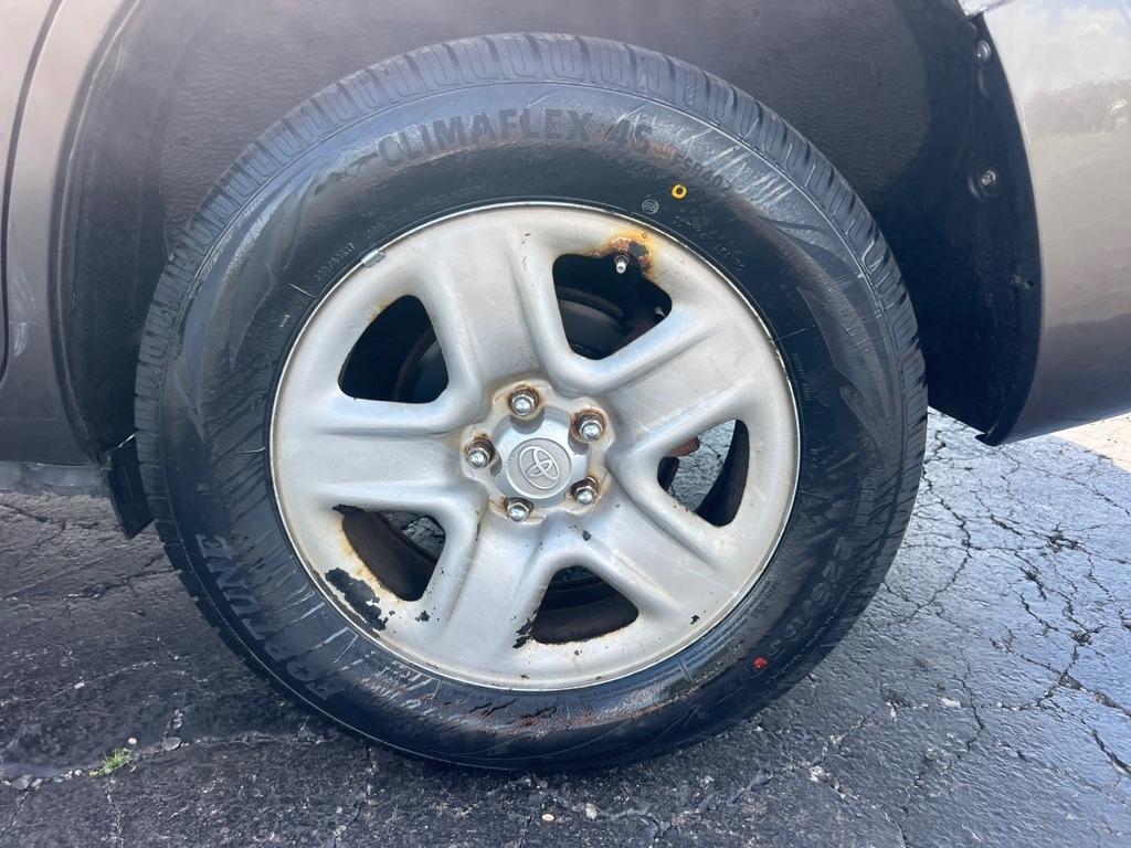 Toyota RAV4 4WD 4dr I4 (Natl) 2012