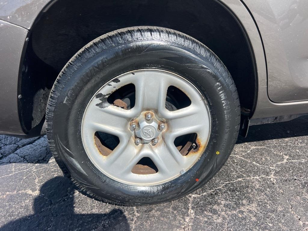 Toyota RAV4 4WD 4dr I4 (Natl) 2012