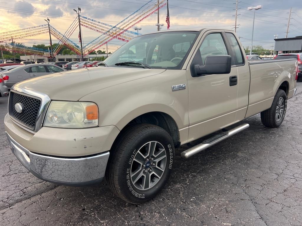 Ford F-150 2WD Reg Cab 126" XLT 2007