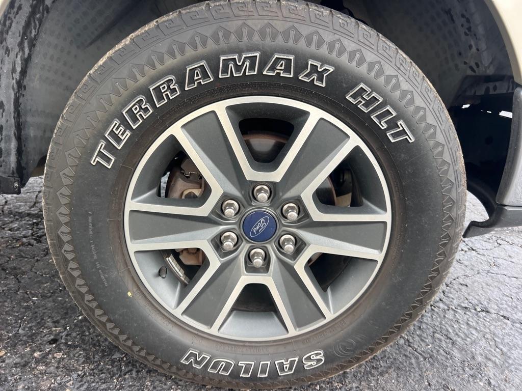 Ford F-150 2WD Reg Cab 126" XLT 2007