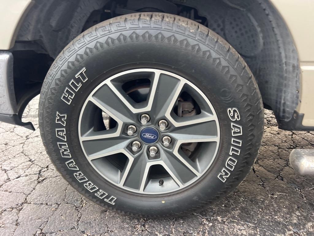 Ford F-150 2WD Reg Cab 126" XLT 2007