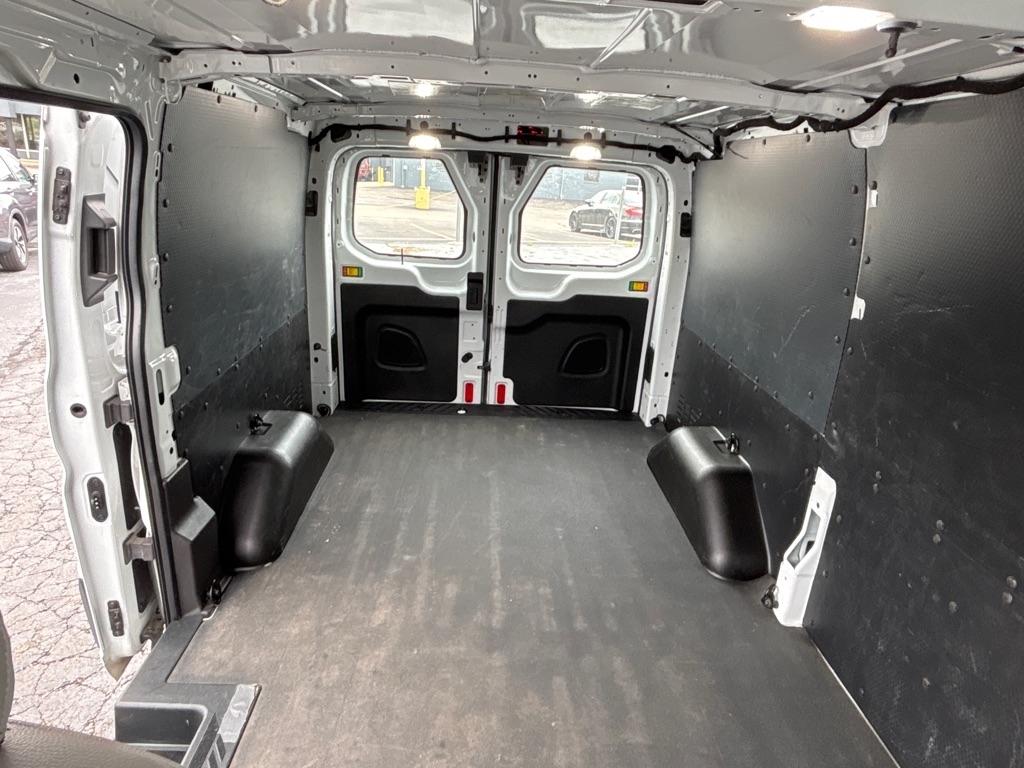 Ford Transit Van T-150 130" Low Rf 8600 GVWR Sliding RH Dr 2018