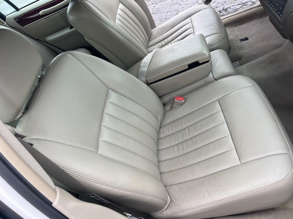 Lincoln Town Car 4dr Sdn Signature 2003