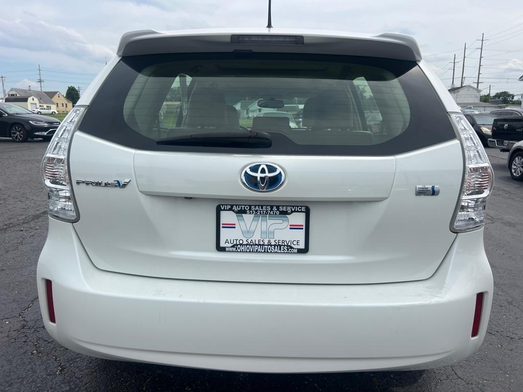 Toyota Prius V 5dr Wgn Three (Natl) 2013