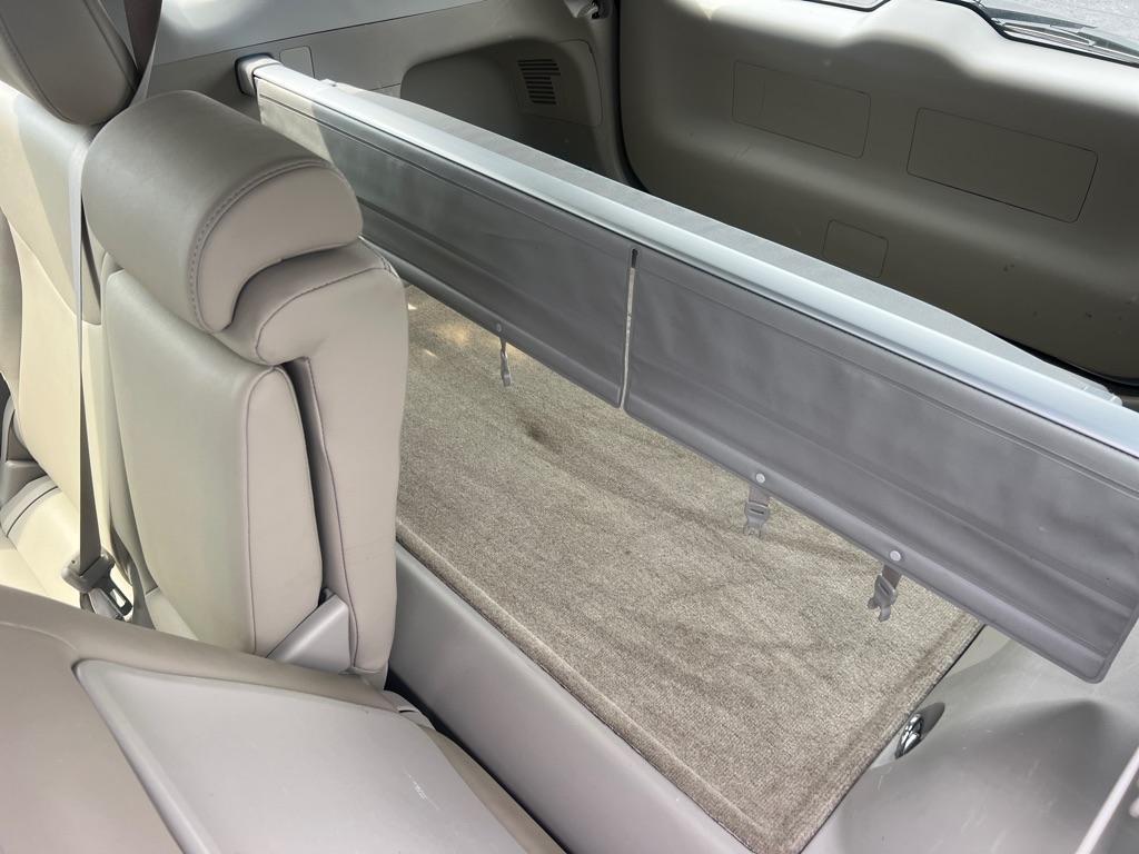 Toyota Prius V 5dr Wgn Three (Natl) 2013