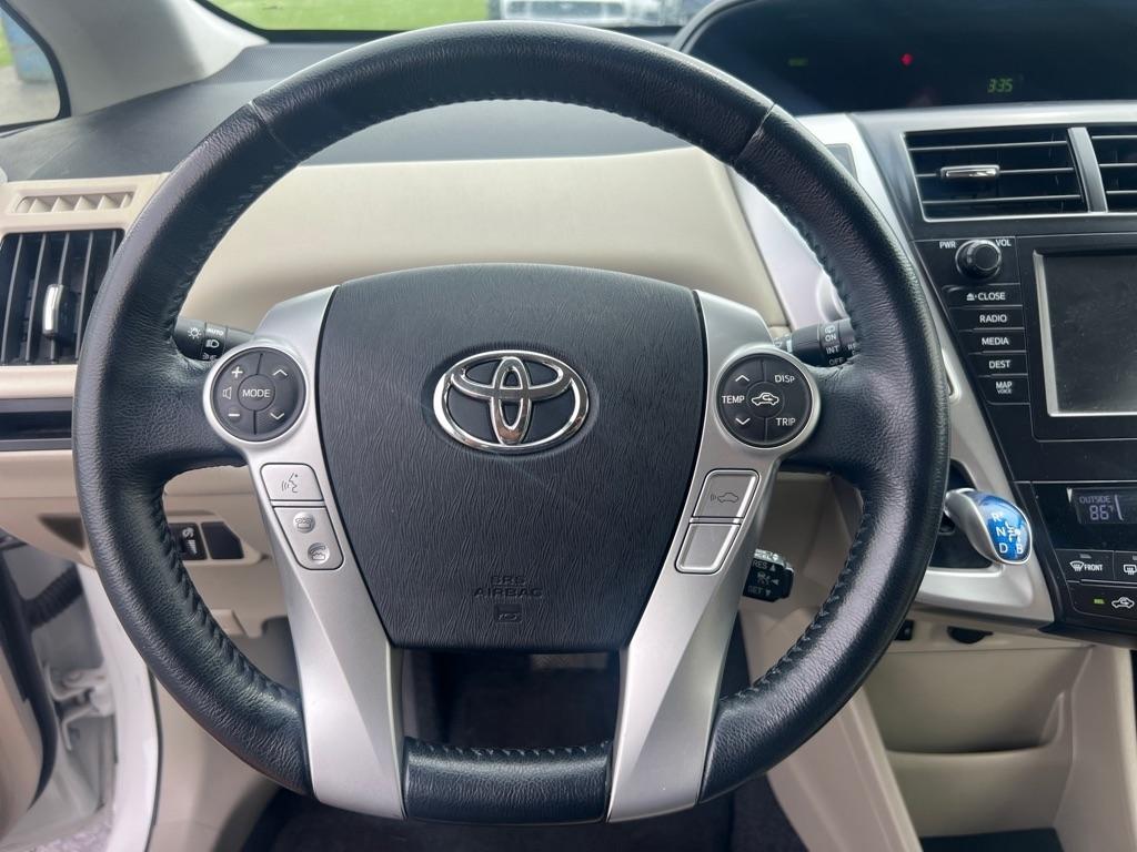 Toyota Prius V 5dr Wgn Three (Natl) 2013