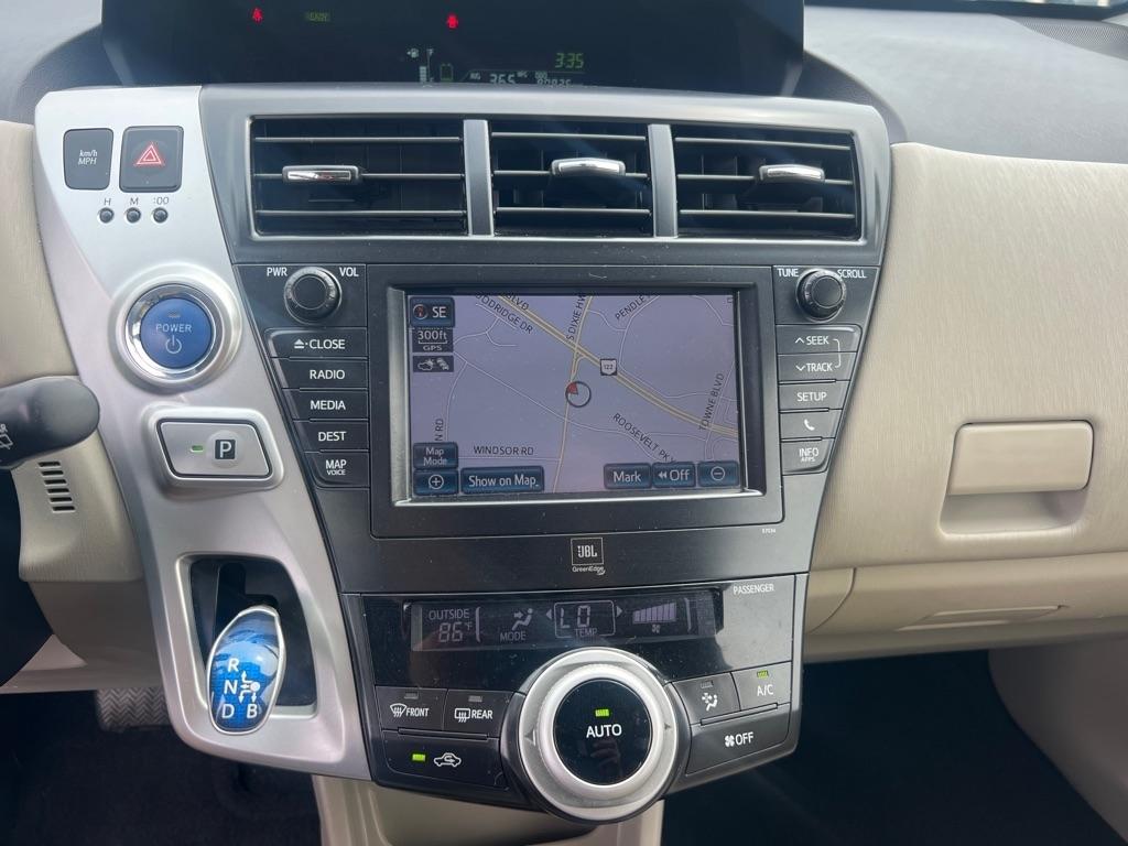 Toyota Prius V 5dr Wgn Three (Natl) 2013