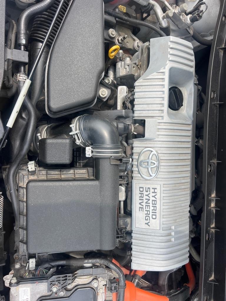 Toyota Prius V 5dr Wgn Three (Natl) 2013
