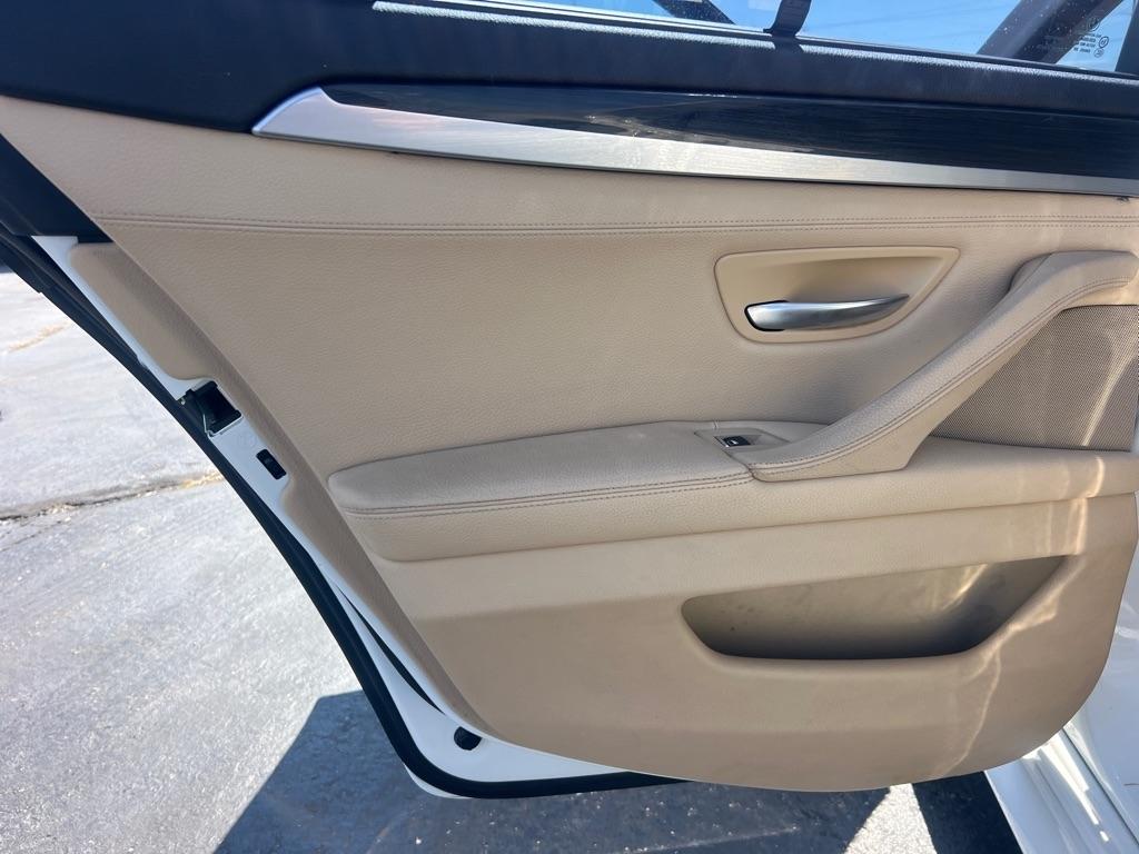 BMW 5 Series 4dr Sdn 535d RWD 2014